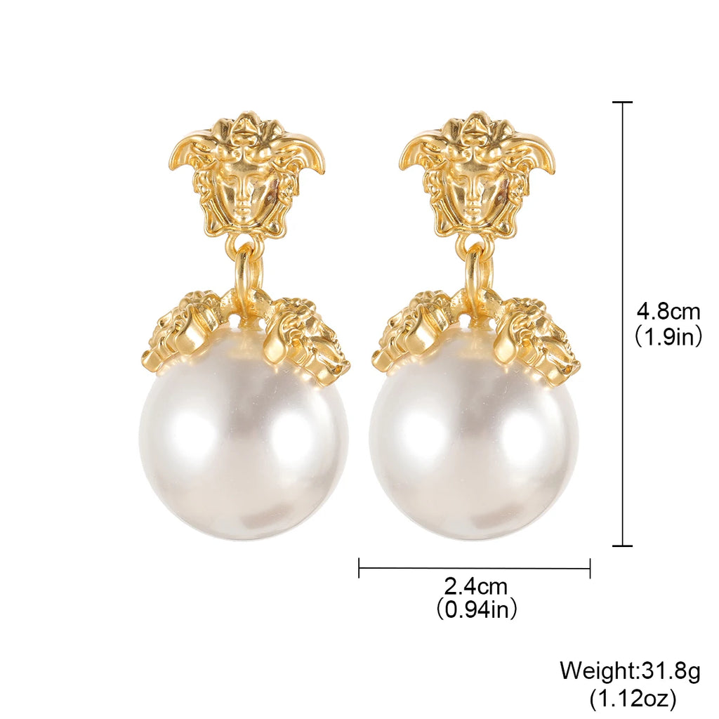 Baroque-style Pearl Pendant Earrings with Portrait Motifs, Women's Vintage Gold-Plated Medusa Pendant Earrings, Courtly Style