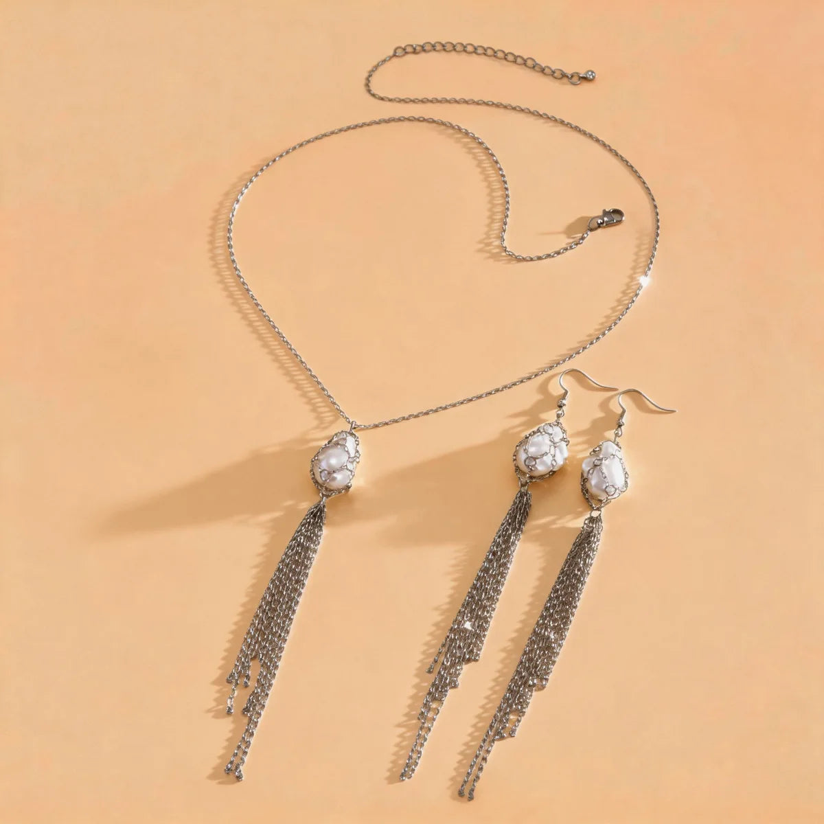 DOO MEI Baroque Pearl Pendnat Necklaces Multi-layer Long Chains Necklace Minimalist Imitation Pearl Tassel Necklace Punk Jewelry