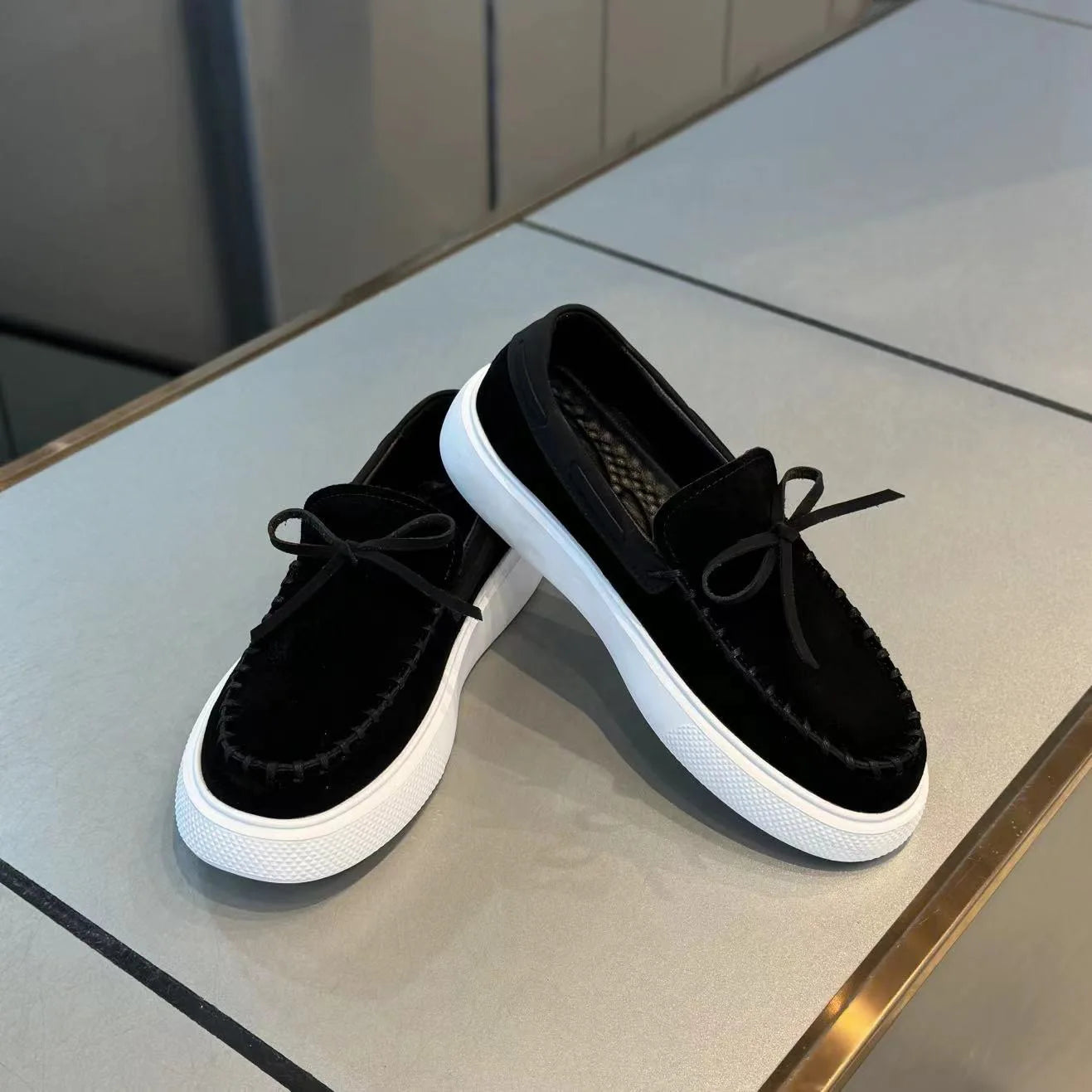 Men's Loafers Slip on Casual Shoes Retro Suede Leather Flat Shoes Fashion Platform Men Driving Shoes Luxury Brand New Dress Shoe