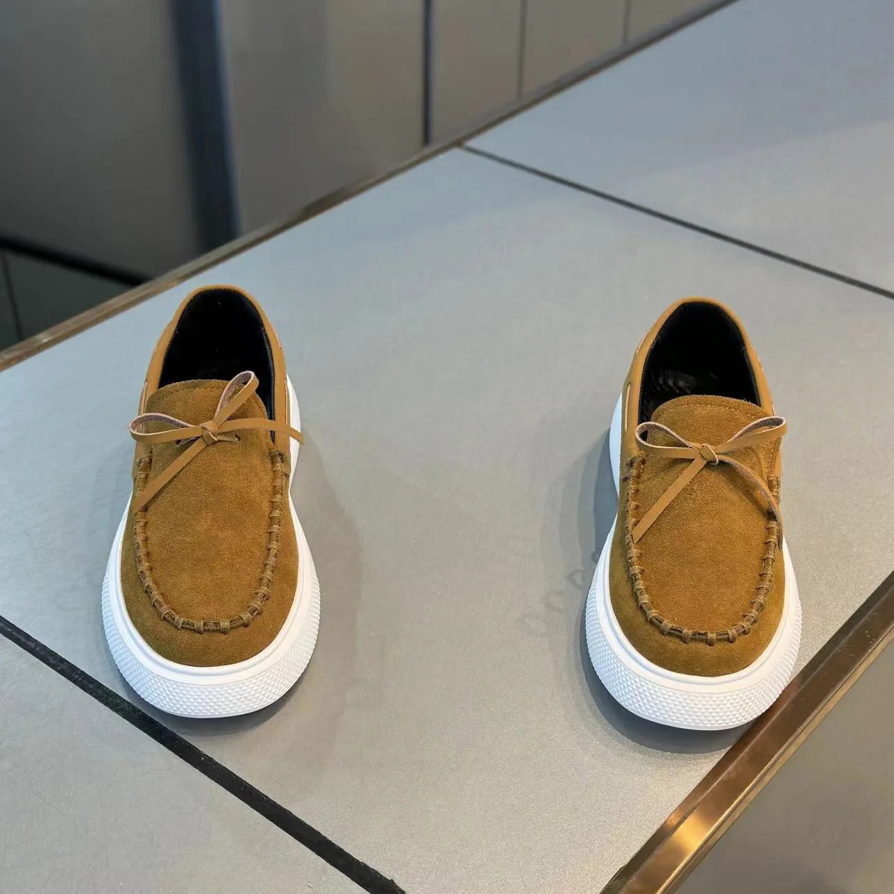 Men's Loafers Slip on Casual Shoes Retro Suede Leather Flat Shoes Fashion Platform Men Driving Shoes Luxury Brand New Dress Shoe