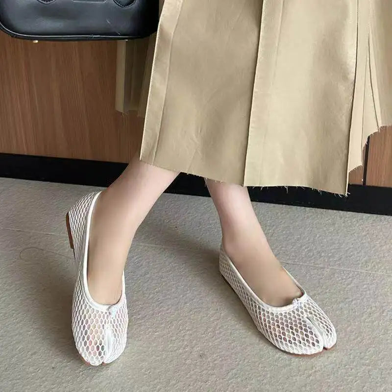 Women Mesh Tabi Split Toe Ballet Flats Summer Breathable Hollow Out Slip On Loafers Casual Comfortable Flat Shoes Zapatos Mujer