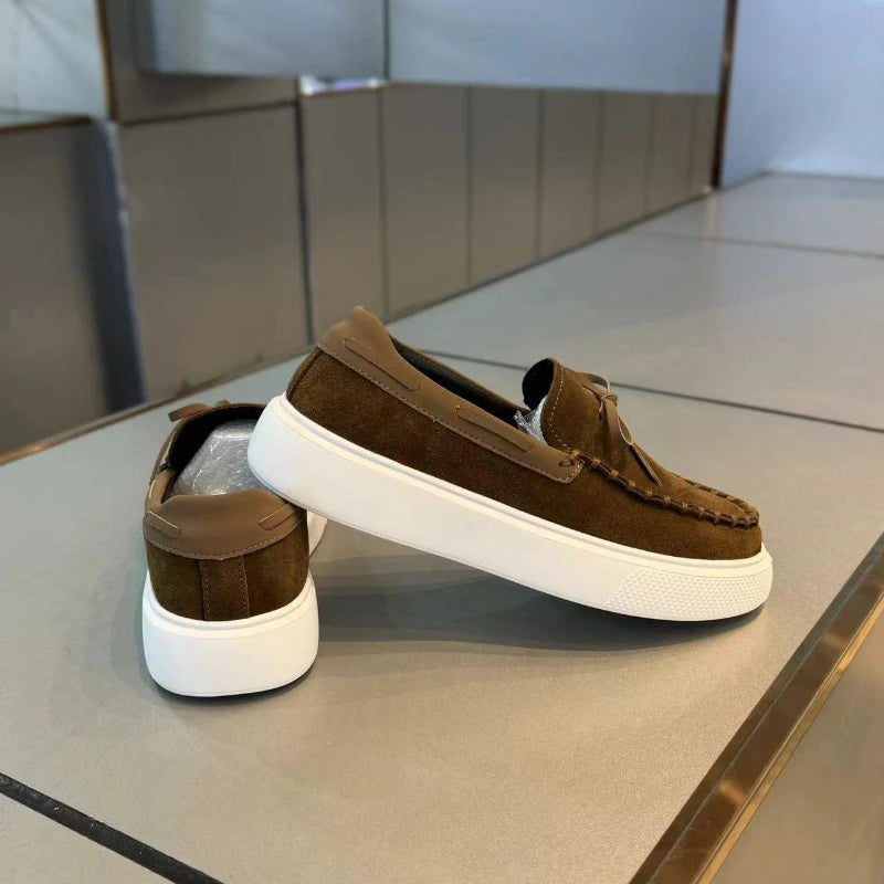 Men's Loafers Slip on Casual Shoes Retro Suede Leather Flat Shoes Fashion Platform Men Driving Shoes Luxury Brand New Dress Shoe