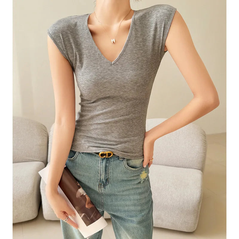 T-shirt for Women 2025 Summer New V-neck Front Shoulder Slim Fit Slim and Hiding Secondary Breast Basic Temperament Top