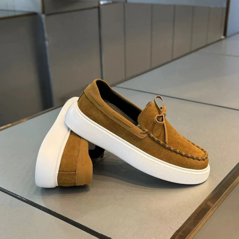 Men's Loafers Slip on Casual Shoes Retro Suede Leather Flat Shoes Fashion Platform Men Driving Shoes Luxury Brand New Dress Shoe